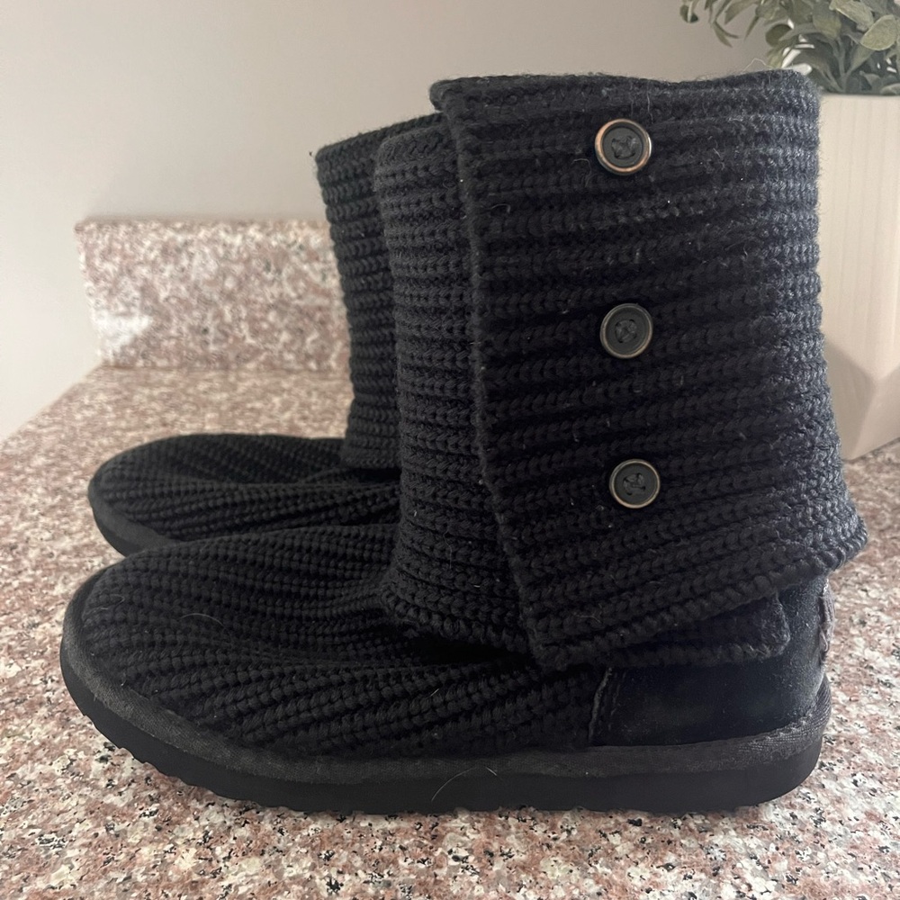 UGG Classic Cardy Black Knit Cuff Boots, Size 7